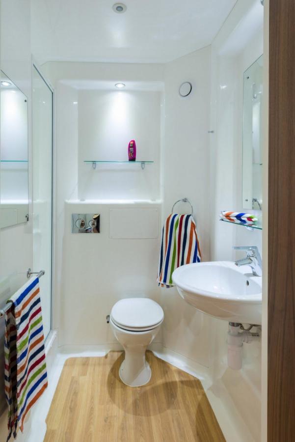 Zeni 5 Bed Apartment In Central Ексетер Екстер'єр фото