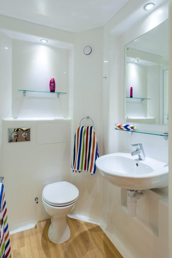 Zeni 5 Bed Apartment In Central Ексетер Екстер'єр фото